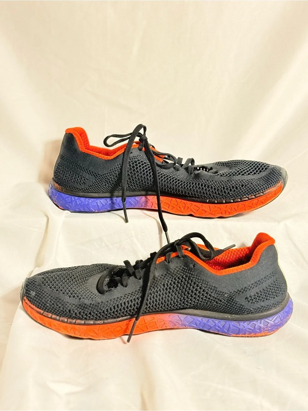 Altra Escalante Black size 11 Running Shoe Red Accent Orange to Purple Gradient - Picture 7 of 13